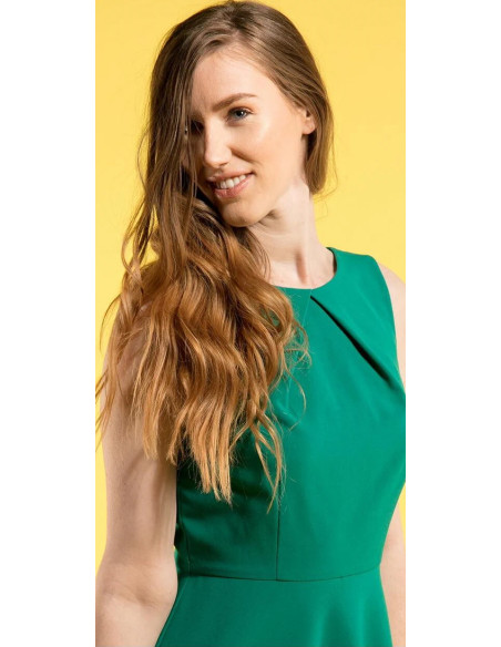 Yellow canary card backdrop 2.72 x 11 meters