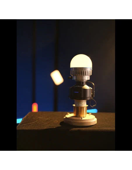 Adapter with 4000mAh battery and magnetic base for PavoBulb