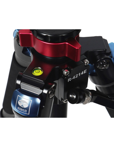 R-4214E carbon tripod with central rack rod