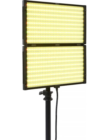 Pavoslim 240c LED RGBWW Panel
