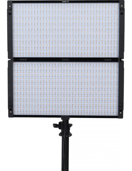 Pavoslim 240c LED RGBWW Panel