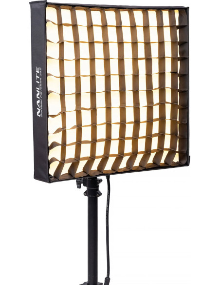 Pavoslim 240c LED RGBWW Panel