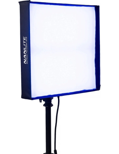 Pavoslim 240c LED RGBWW Panel