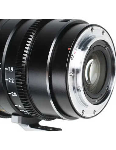 IronStar 35mm T / 1.9 1.5x Anamorphic Full Frame Cine Neutral Flare EF / PL
