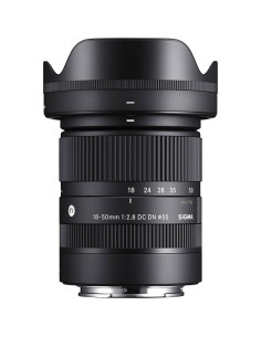 AF 18-50mm f / 2.8 (c) DC DN Sony E-mount