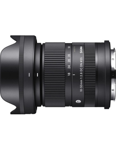 AF 18-50mm f / 2.8 (c) DC DN Sony E-mount