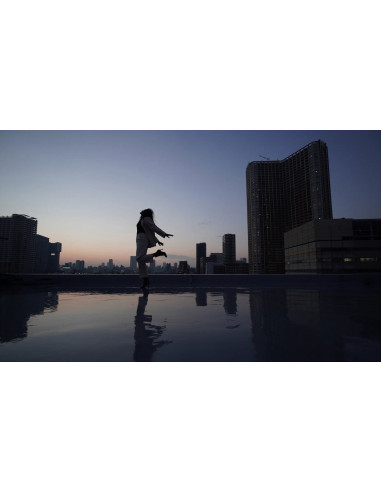 And 11mm f / 1.8