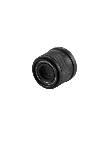 AF 40mm f / 2.5 STM and IF Sony E-mount