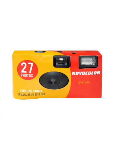 NOVOCOLOR Disposable 400-27 poses with flash new