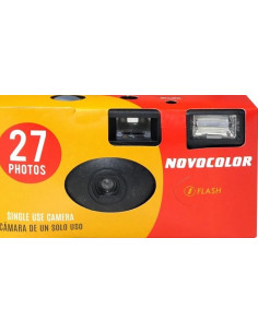 NOVOCOLOR Disposable 400-27 poses with flash new 2
