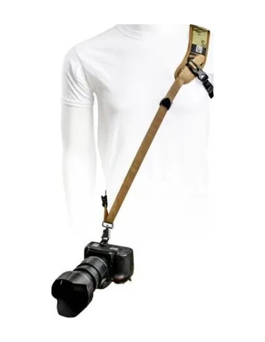 Double shoulder strap for multi-terrain camouflage cameras