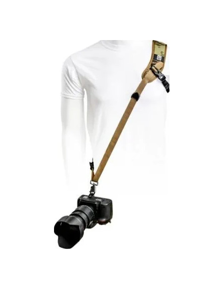 Double shoulder strap for multi-terrain camouflage cameras