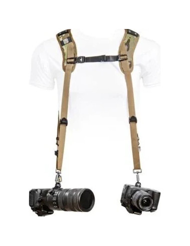 Double shoulder strap for multi-terrain camouflage cameras