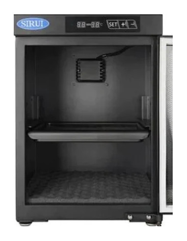 HC-40X wardrobe with 40L moisture control