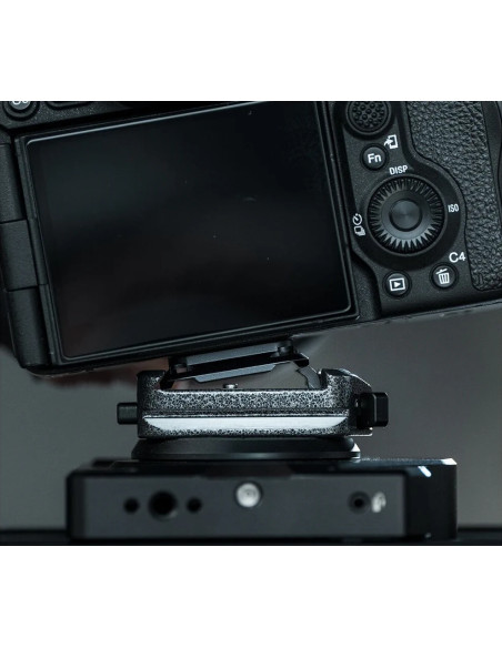 Arca-Type quick release clamp and plate