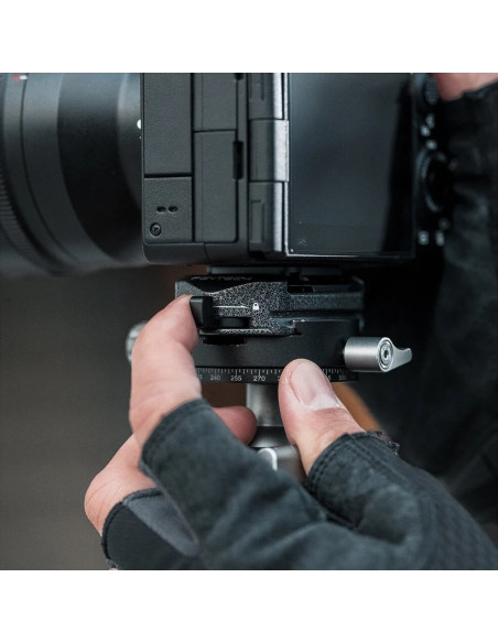Arca-Type quick release clamp and plate