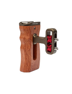 Universal handle for cages