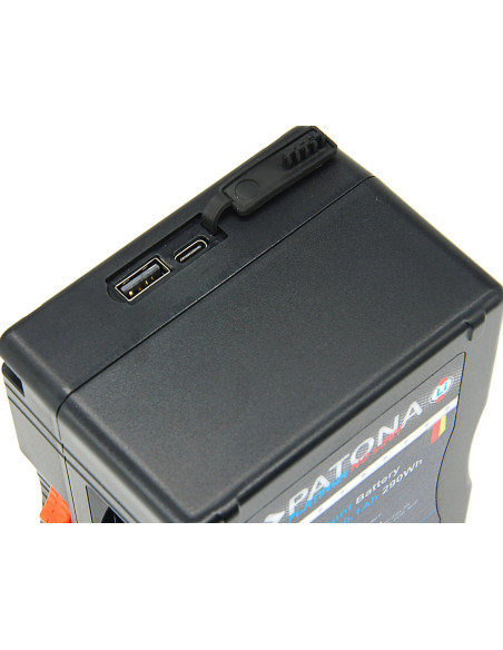 Platinum B-Mount battery with USB-C Input and 2xD-TAP 16V output