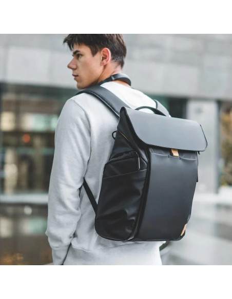 Onego Backpack 18L Obsidian Black