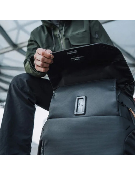 Onego 2 backpack matte black 25lt